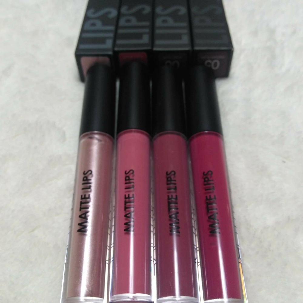 Lipstick - Picture 5 of 8